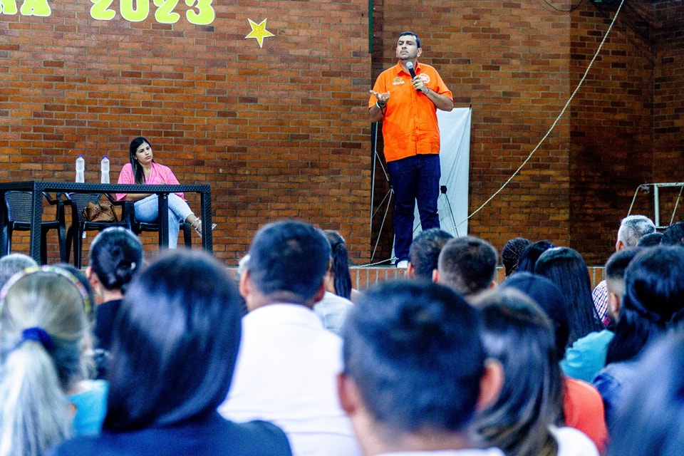 El Gobernador de Putumayo se reunió con el personal de planta y contratistas