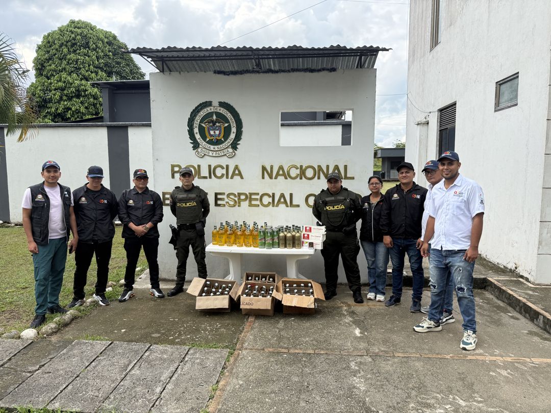 Operativo anticontrabando en Orito deja aprehensión de más de 100 unidades de licor ilegal.