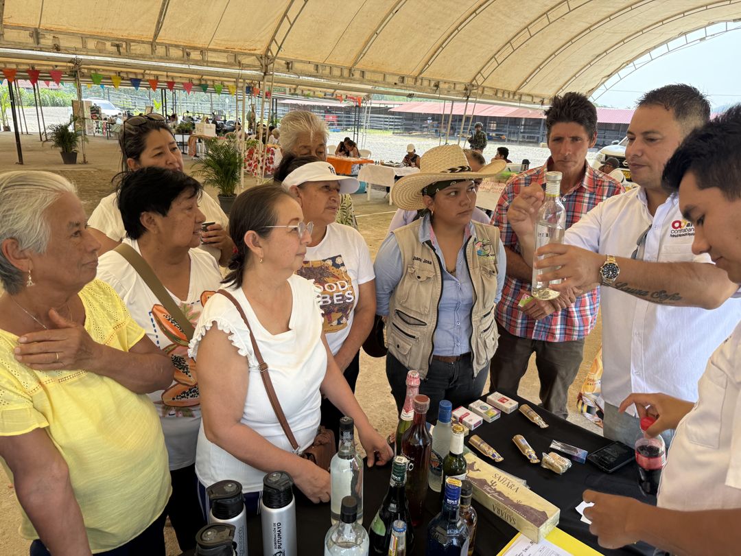 Programa anti contrabando llegó al Mercado Campesino y Agroempresarial